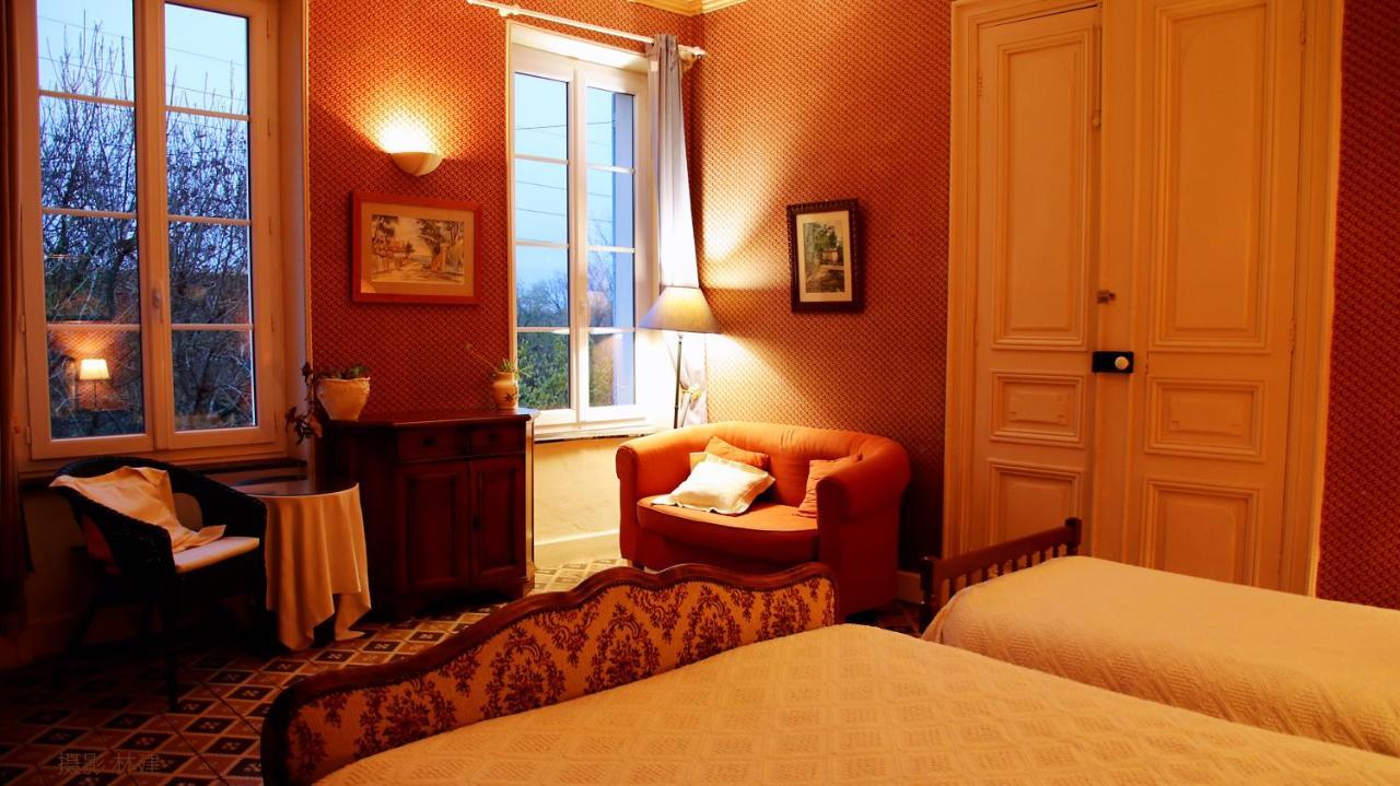 Les Volets Bleus Bed & Breakfast Salleles-d'Aude ภายนอก รูปภาพ